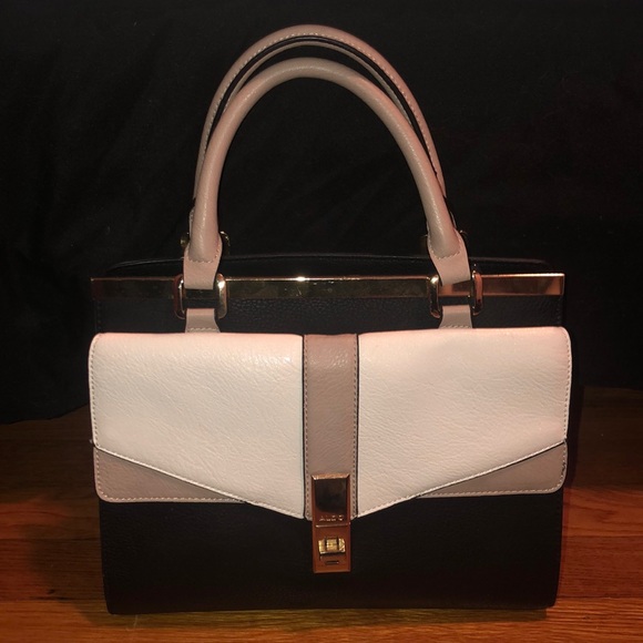 Aldo Handbags - Aldo hand bag